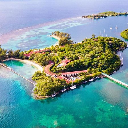 Fantasy Island Beach Resort And Marina First Bight Buitenkant foto