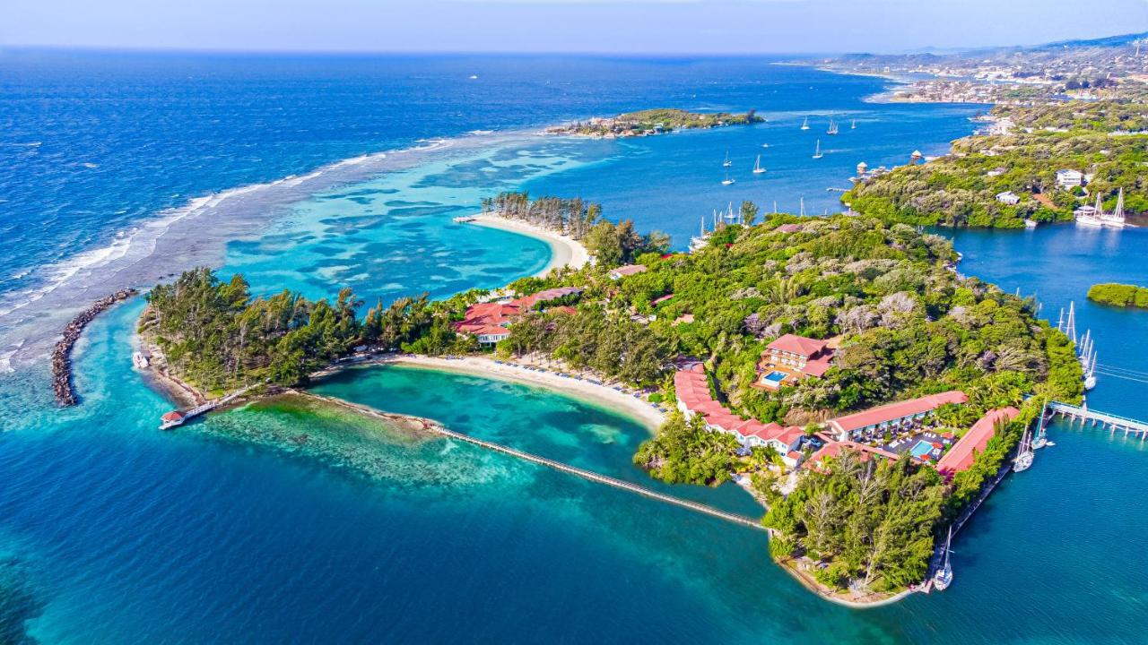 Fantasy Island Beach Resort And Marina First Bight Buitenkant foto