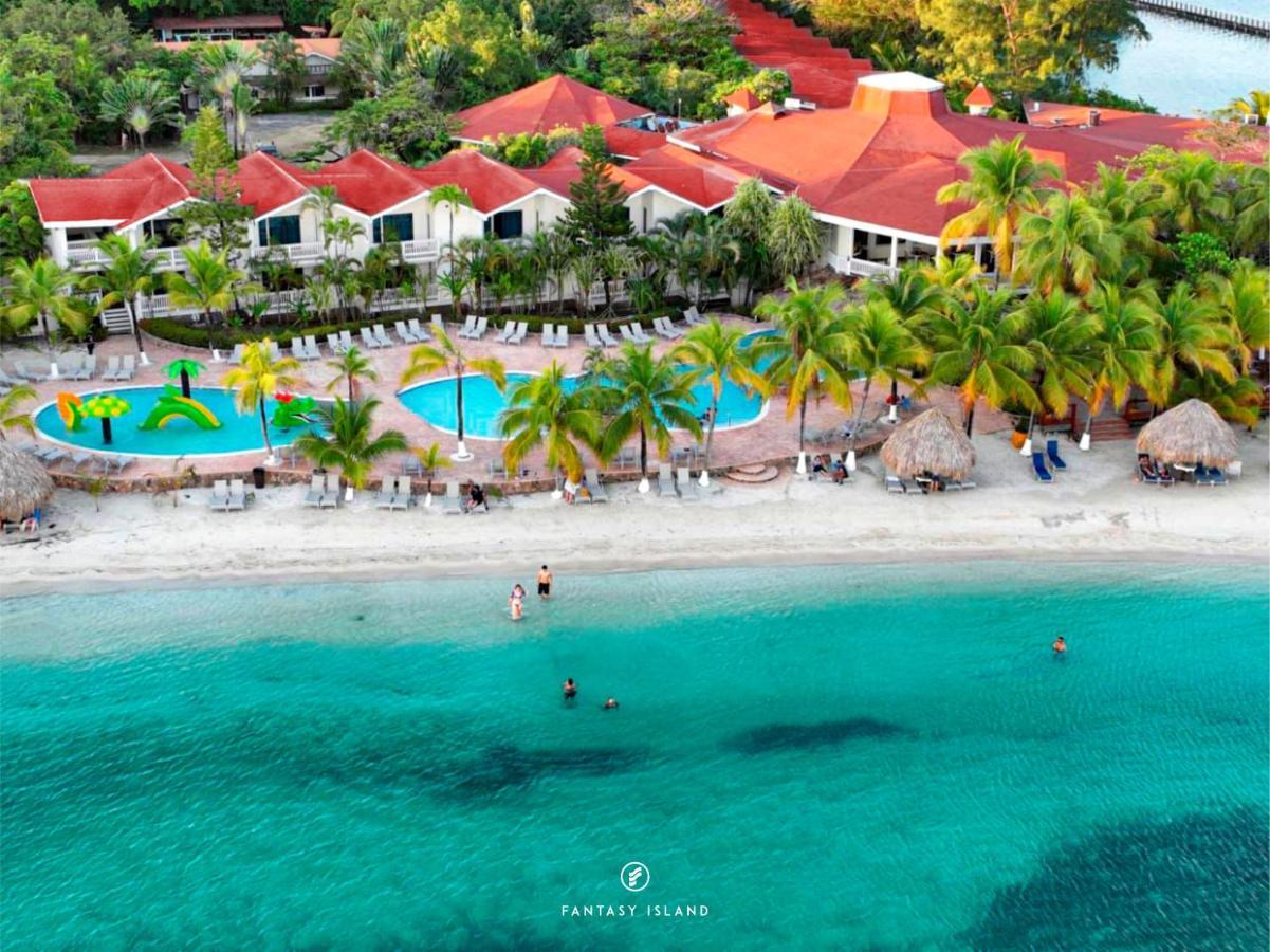 Fantasy Island Beach Resort And Marina First Bight Buitenkant foto
