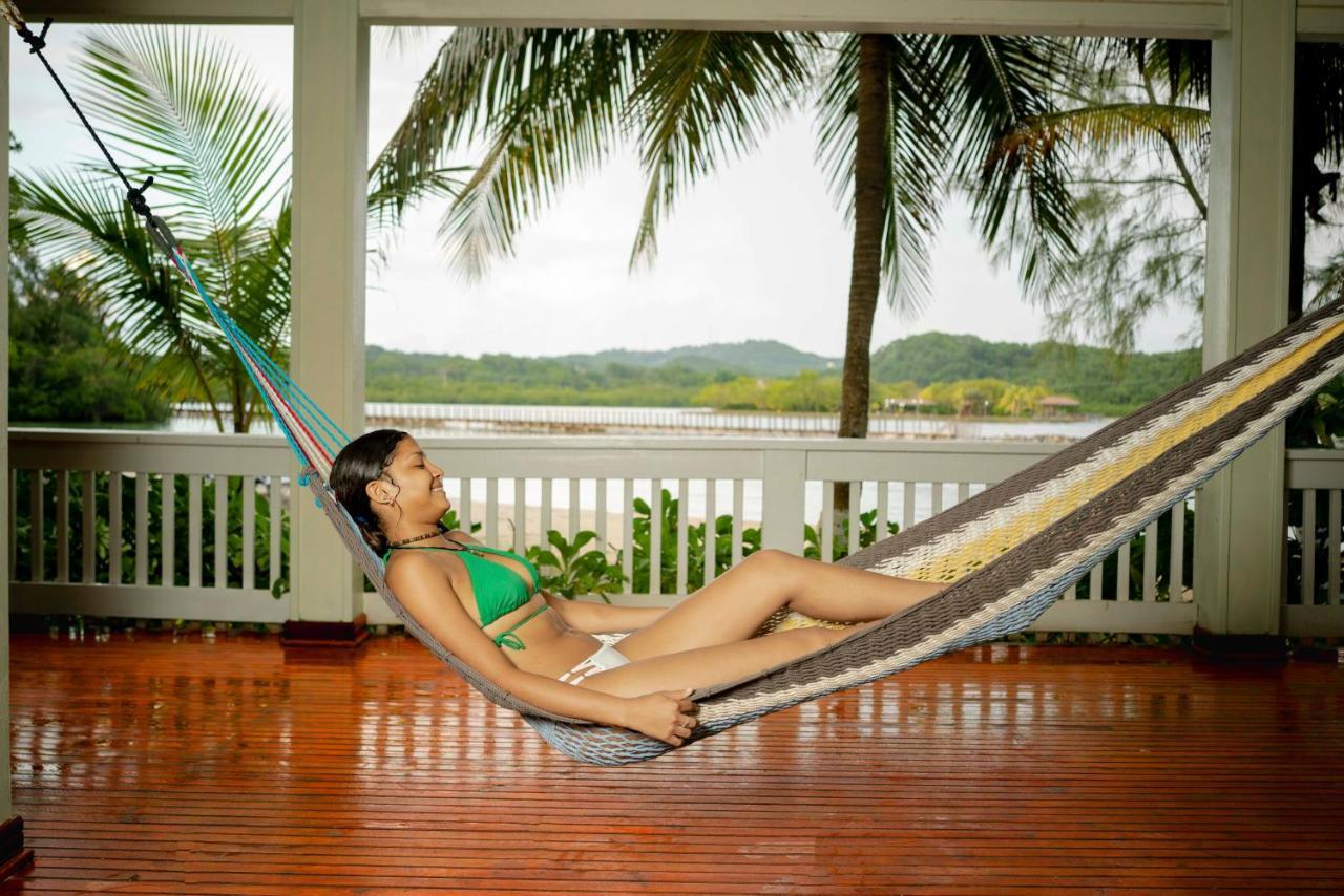Fantasy Island Beach Resort And Marina First Bight Buitenkant foto
