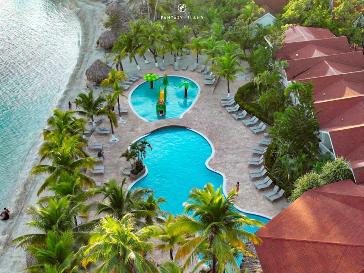 Fantasy Island Beach Resort And Marina First Bight Buitenkant foto